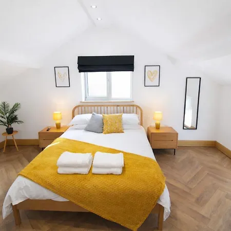Ferienhaus Myrtle Cottage, In A Small Village Location, Perfect For A Romantic Break With Hot Tub