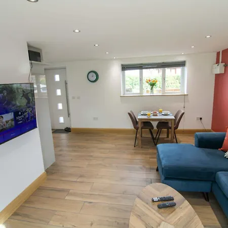 Myrtle Cottage, In A Small Village Location, Perfect For A Romantic Break With Hot Tub Nyaraló *